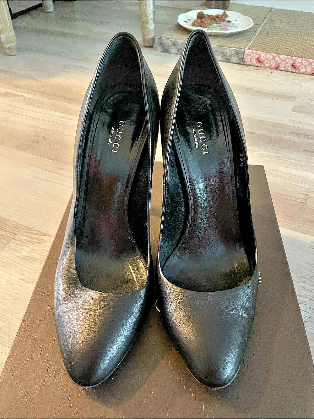 Gucci Horsebit Leather Pumps in Black US 39.5